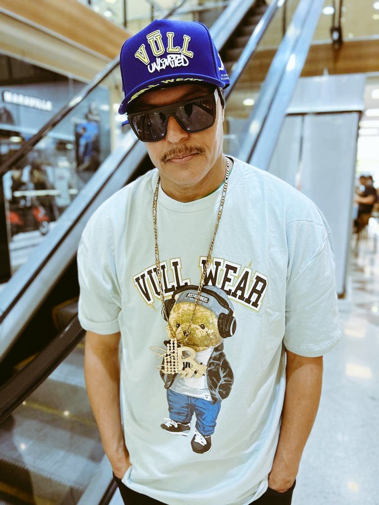 RAPPERBREAKDOWN's tweet photo. @beyhivecombr Eu quero eu conquisto. 📨 #Vull
Música. 🎼 https://t.co/HFIBDYnoCp