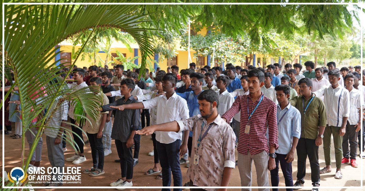 Cherancollege's tweet image. SMS College of Arts &amp;amp; Science marked International Peace Day on Sep 21, 2023. Mr. A. Sekar, Assistant Commissioner of Police, highlighted peace&apos;s vital role. A pledge for peace and harmony echoed. Let&apos;s shape a harmonious future. 🕊️ #InternationalPeaceDay #HarmonyForAll