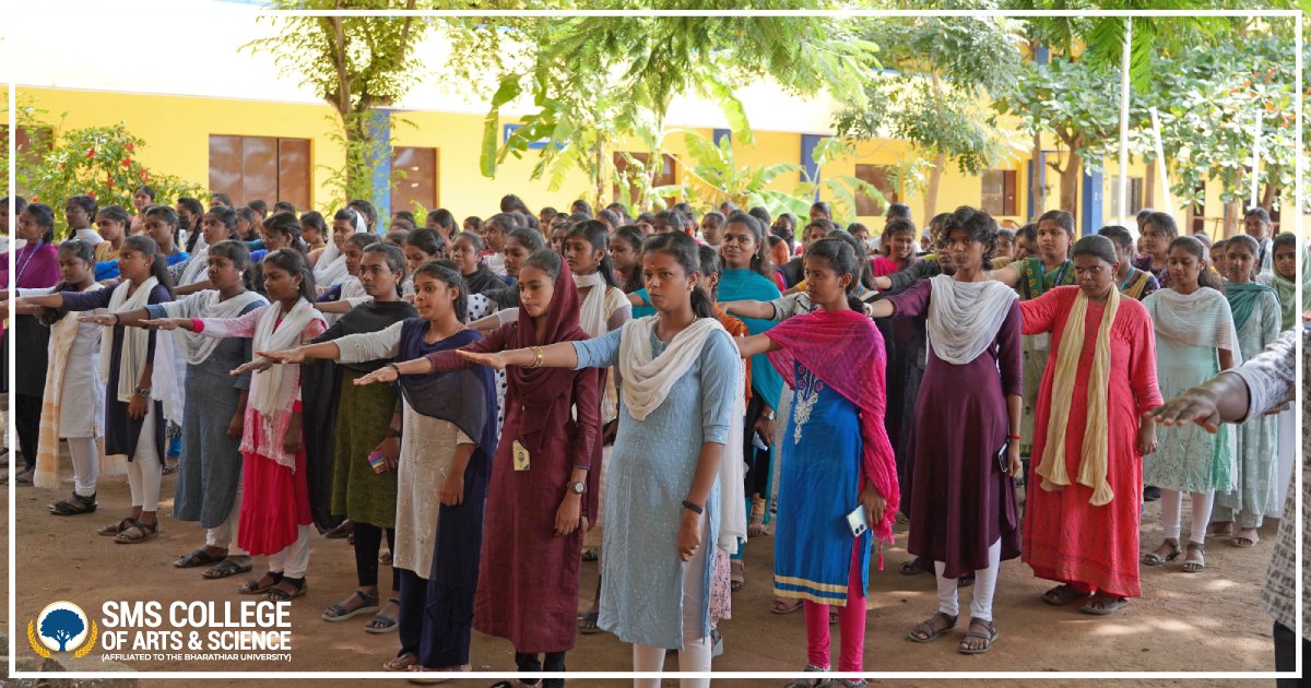 Cherancollege's tweet image. SMS College of Arts &amp;amp; Science marked International Peace Day on Sep 21, 2023. Mr. A. Sekar, Assistant Commissioner of Police, highlighted peace&apos;s vital role. A pledge for peace and harmony echoed. Let&apos;s shape a harmonious future. 🕊️ #InternationalPeaceDay #HarmonyForAll