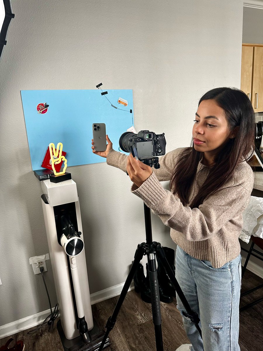 Krystal Lora tweet media