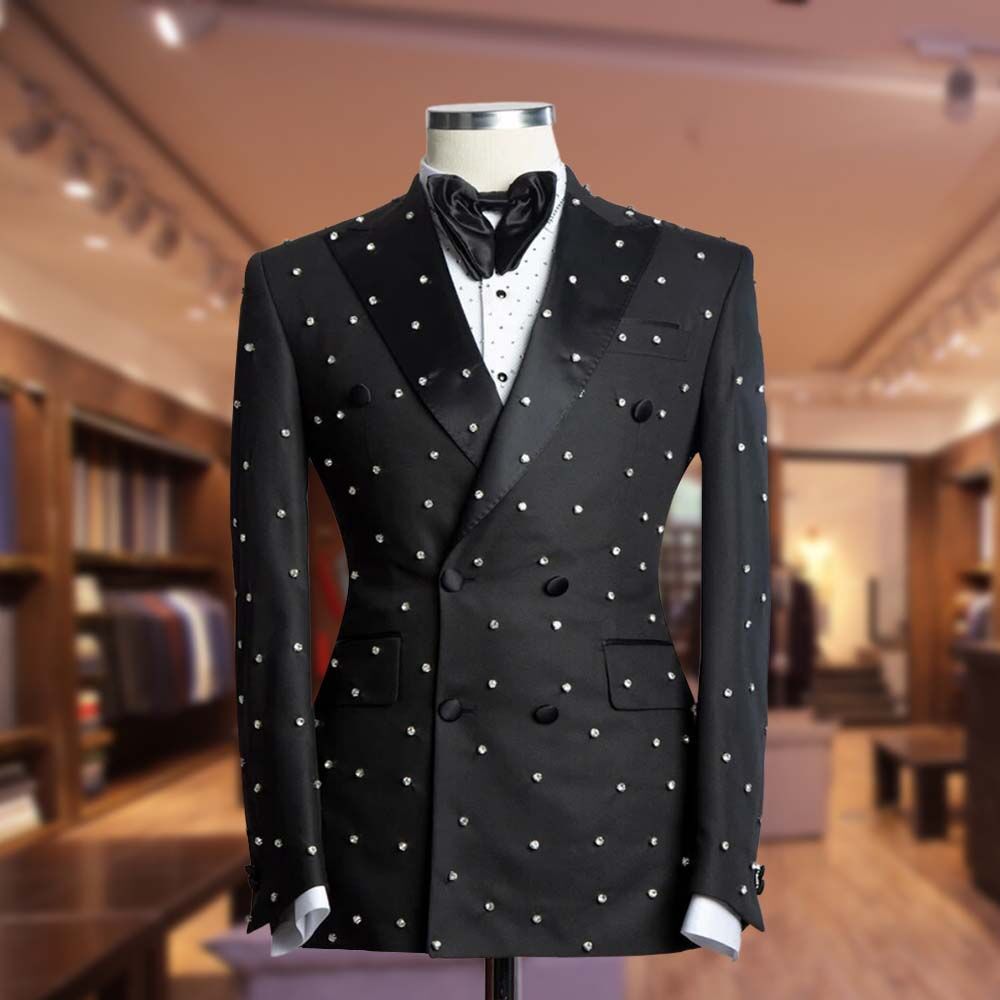 Level up your style with our timeless black double-breasted tuxedo, accompanied by a sprinkle of white pearls🤵🏻‍♂️. Perfect for that upcoming gala or special occasion. Be the showstopper of every event!
#BlackTuxedoLove #PearlPerfection #MensFashionTrends #TrendingNow #ViralFashion