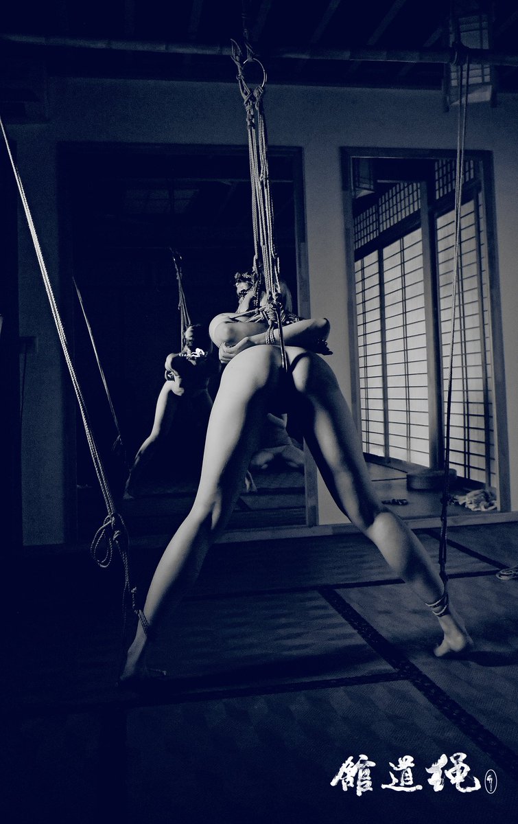 四种姿势你最喜欢哪种，评论区里来评价。
#绳道馆 #绳艺 #捆绑 #调教 #BDSM https://t.co/gOTXl6jC1P