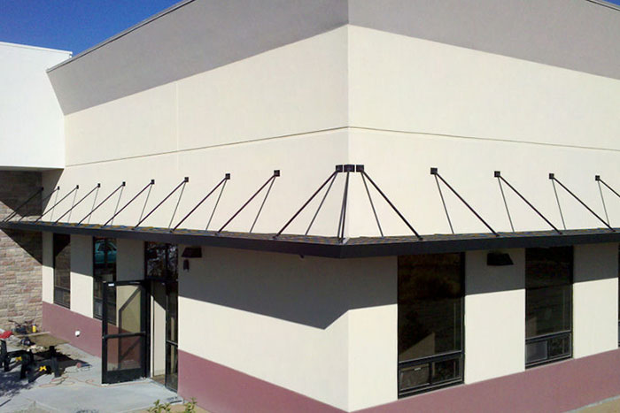 Louvered Aluminum Sunshades from Architectural Louvers @archlouvers #archlouvers #louvers #sunshade dlvr.it/SwS18B