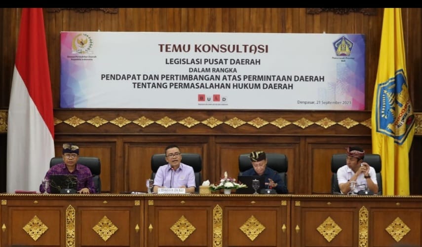 Siap Terus Jembatani Harmonisasi Pusat dan Daerah, Senator Stefanus BAN Liow Pimpin Temu Konsultasi Legislasi BULD DPD RI di Bali dlvr.it/SwS1Cx