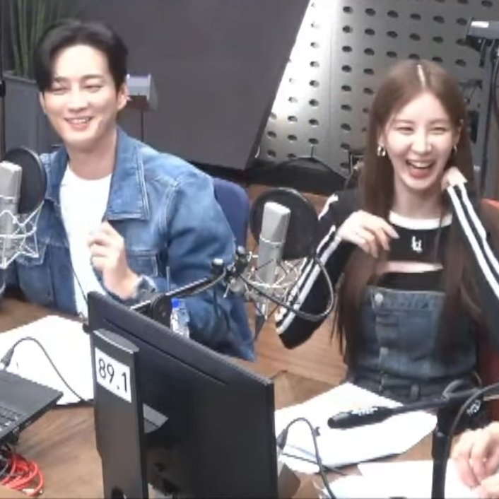 Prankster Hyunwook 🤣

#SEOHYUN #서현 #LeeHyunwook