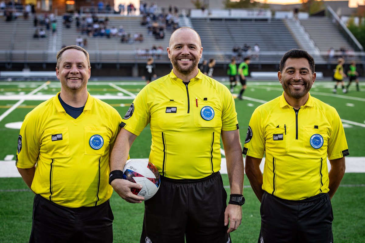 JohnCrouch's tweet photo. Thank you to this crew working tonight's Varsity Boys East Ridge v. Forest Lake #soccer game #ThankARef @MSHSL @MSHSLjohn @MSHSL_Officials @erhsboysoccer @ERHSRaptorsAD https://t.co/o7pCXpbVg3