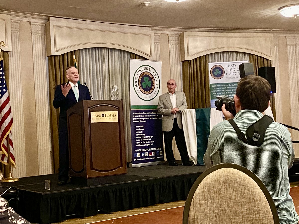 LeslieinBoston's tweet photo. Earlier tonight, @NECouncil CEO @jimbrettnec accepted the inaugural Brian J. Donnelly Award for Leadership in Public Service. The event featured warm tributes to the late Congressman, whose work to create the “Donnelly visa” transformed the lives of thousands of Irish immigrants. https://t.co/eosxMiHohx