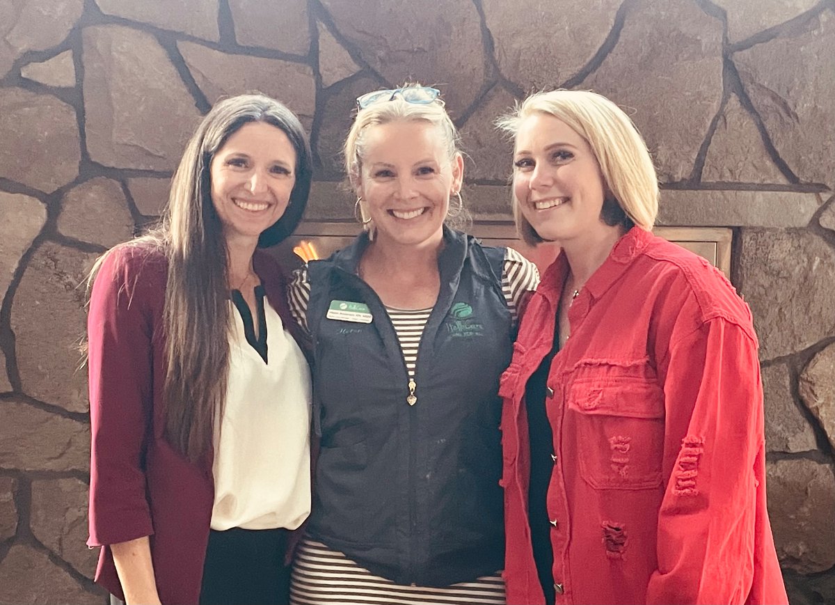 DDrivenParent's tweet photo. Boss ladies at 1882 tonight 💥
#mcminnvillemade #hellocare #boss ladies https://t.co/9IVQ6hZ3Y4