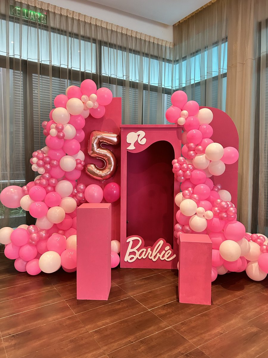 Barbie Fever!! 

Ada lagi tak yang nak buat birthday theme ni? 🙋🏻

#birthdaydecokl #eventdecokl #balloondecokl