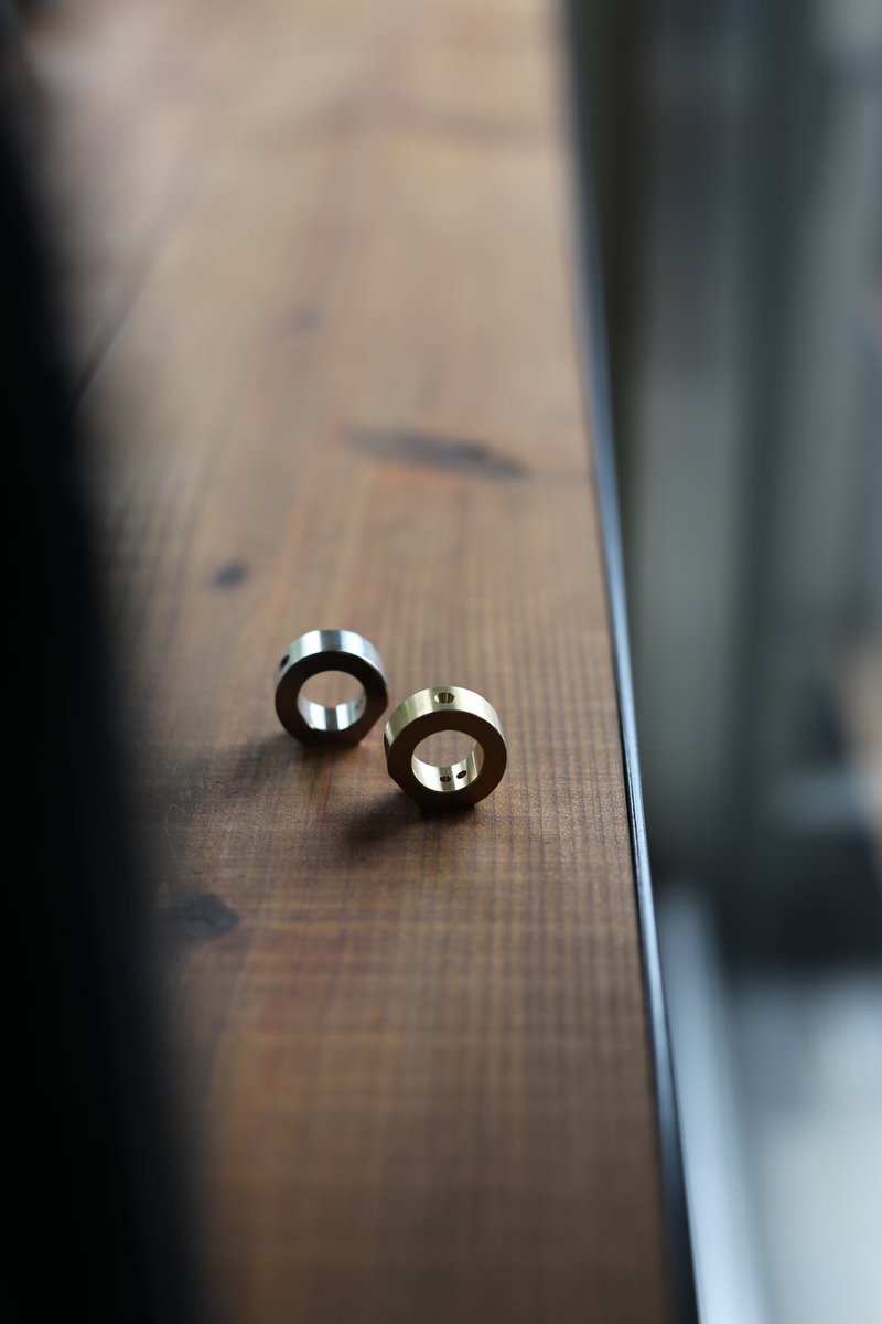FREEPARK_JP's tweet photo. 『CANDY DESIGN &amp; WORKS』 " Smoke Ring " お香の長さにもよりますが、35℃、75℃、90℃のいずれかの角度を選べるように設計されています。カラーはシルバーとゴールドの 2色からお選びいただけます。好きな器と組み合わせお使いください🌼 https://t.co/8Suw8vajSJ