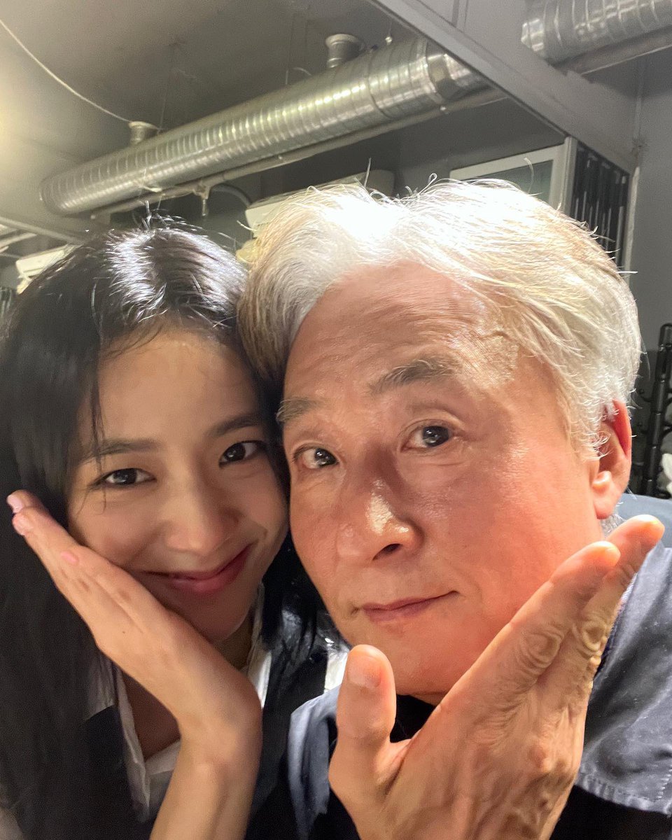 설강화 tweet media