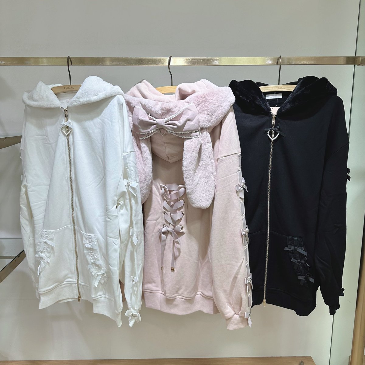 近鉄ℙ𝕒𝕤𝕤'𝕖店 ℕ𝕖𝕨 𝔸𝕣𝕣𝕚𝕧𝕒𝕝 ❤︎メッセージリボンパーカー