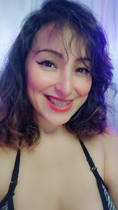 Online 😈 https://t.co/WX0dQxOyfZ