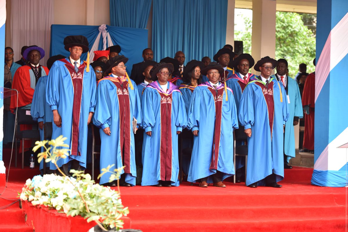 ryanwangari's tweet photo. All systems check, the 69th UON Graduation has started. 
#sisiniuon #UON69THGraduation #UoNClass2023 @UNCTVke  @UNCradioke @uonbi @HumanitiesUoN @UONDeanStudents @AlumniUON @UoNDvcaa https://t.co/lNcVFWR6Ub