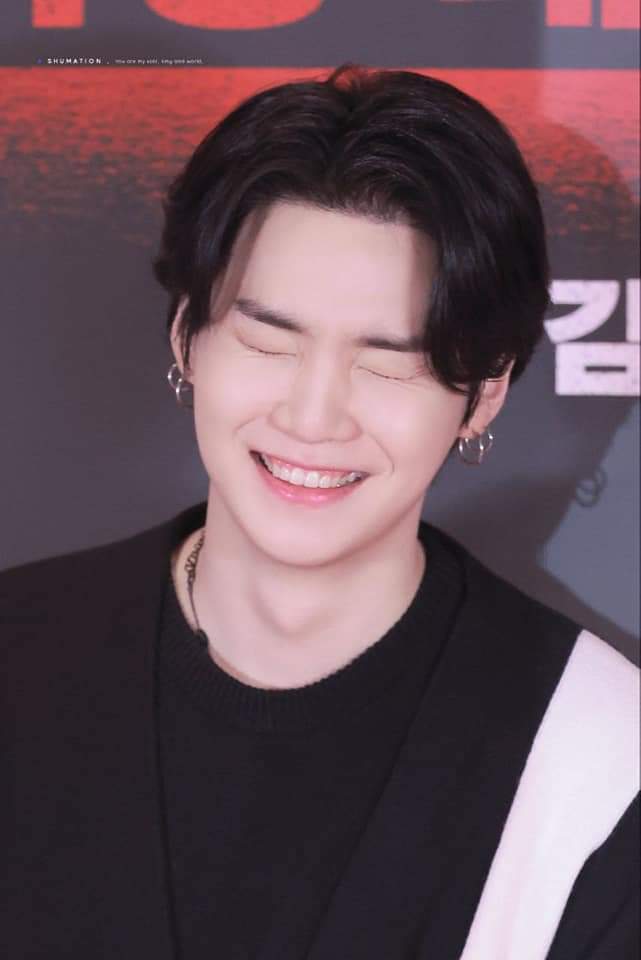 Seolkimchi0130's tweet photo. YOONGI IS WORTH THE WAIT 
THE KING WILL RETURN
 See you in 2025 chagiya 🫂🖤💜🤍
#To2025_WithSUGA 
#UntilSpringComesBack 
#우리_인사하자_bye아닌helloYOONGI https://t.co/3SFaoy85z7