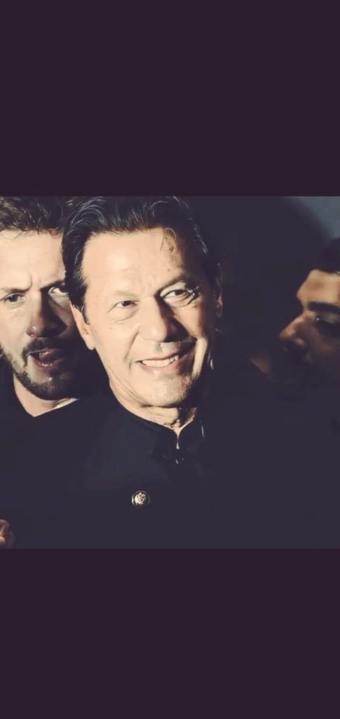 kinzu_malik's tweet photo. اسلام علیکم پاکستانیو!
یا اللّٰہ پاک عمران خان کی حفاظت فرما ❤️

#اب_خاموش_رہناموت_ہے https://t.co/xP7TQefFnH