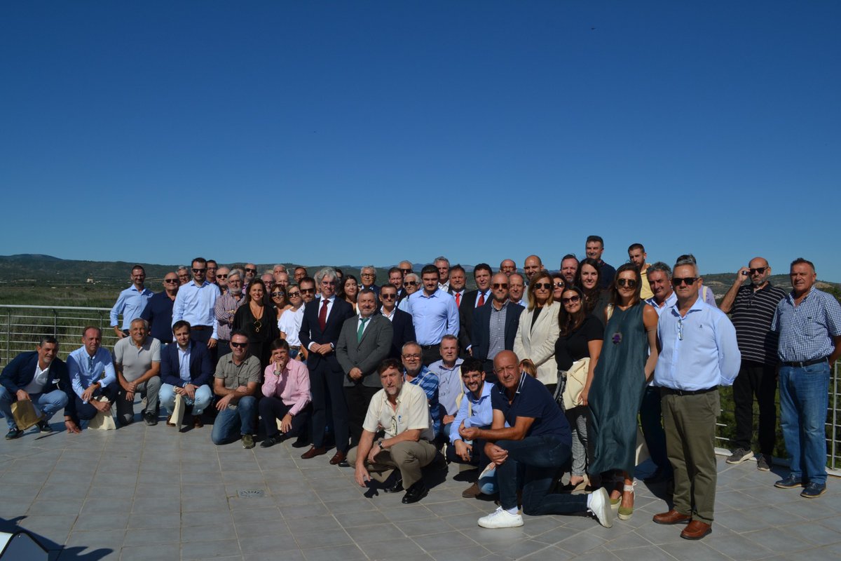 ArivalCV's tweet photo. También nos acompaña el director general de la @FdAridos, César Luaces.
Gracias a todas las empresas asociadas, invitados y empresas adheridas por acompañarnos.
@anefaridos
#Arival #ArivalRSC #Áridos #IndustriaExtractiva https://t.co/J5Z4q0v4Ej