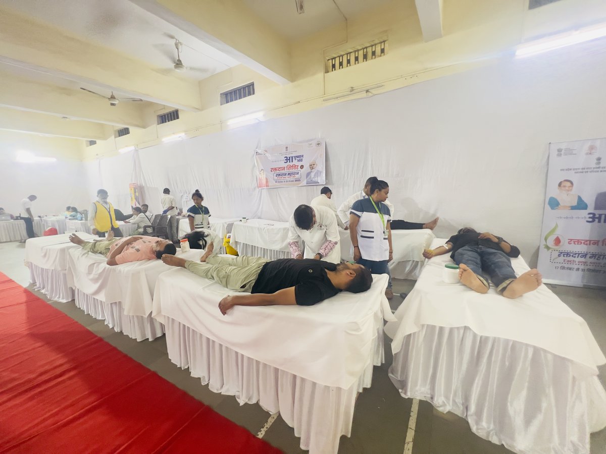 MissionDnh's tweet photo. Diu Collector and Deputy Collector lead by example! 💪 On 17th September, they donated blood, setting the bar high for the community. Join us in saluting their commitment to saving lives. 🩸❤️ https://t.co/oygt4sKfh9