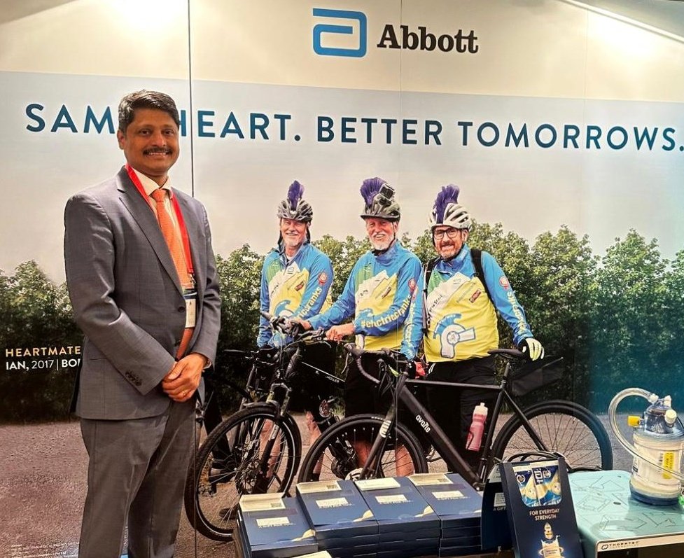 ElectricCranks's tweet image. The Electric Cranks fame continues to spread worldwide
This time we're at the Asia-Pacific MCS conference in Singapore with our Number 1 fan, Prof Venkat, photobombing our poster boys again - remember Denver! 😂