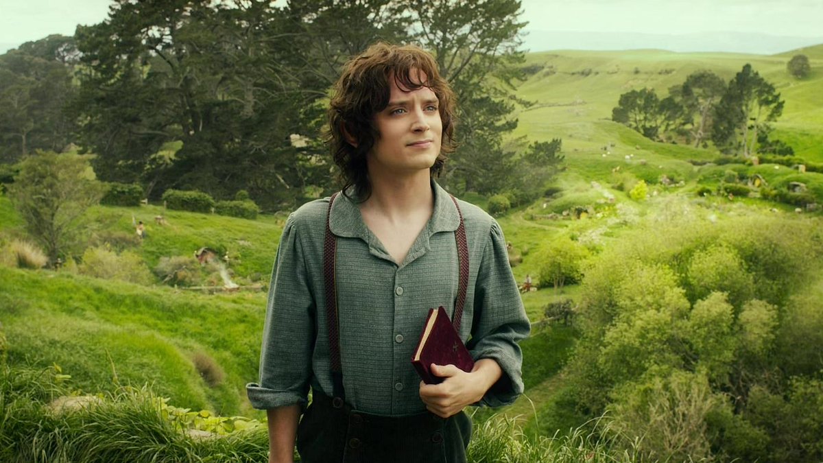 happy #HobbitDay!!! 
especially to them 💚💛
