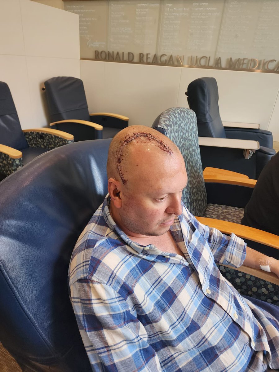 helleseter's tweet photo. Incredibly grateful for the team of doctors, nurses, cooks, custodian at UCLA MEDICAL FOR THEIR incredible work, felt well-treated, respected, cared for with compassion, ptofessionalism, knowledge, some scars take more than a hansful of people to create https://t.co/QYgbvbjXcy