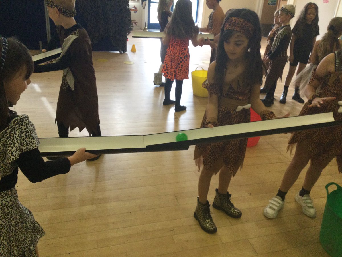 CCCRPrimary's tweet image. Year 3 are now trying to work as a team to get food back to camp! 🛖🍇🥩 balancing these berries is very tricky, but our tribes were resilient and the winning tribe were very proud! @CommandoJoes #CCCRPSHE #challengeweek