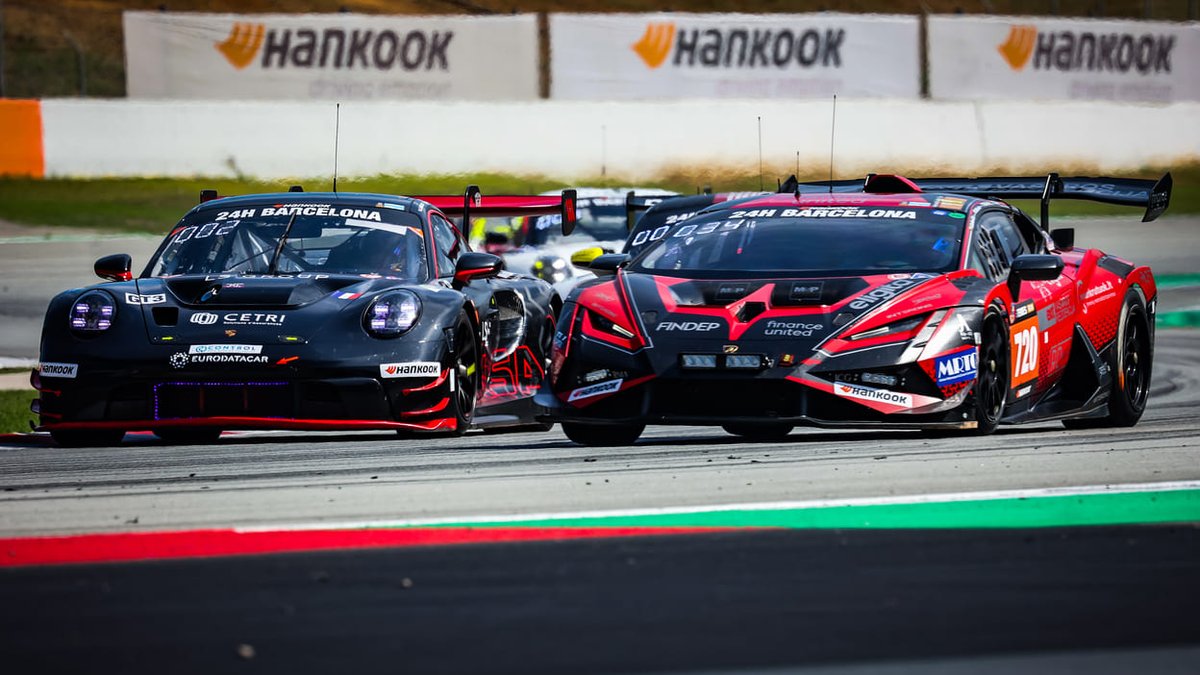 neumaticofacil's tweet photo. Nuevo #Hankook Ventus Race debuta en la #Serie24H en el Circuit de Barcelona
.
#Hankook #HankookTire #HankookVentus #racetyres #newtyres @HankookTireUSA @Hankook_Sport @24HSERIES
Ver más de Hankook: https://t.co/TJTGoDhjA9 https://t.co/pOeG7A16vF