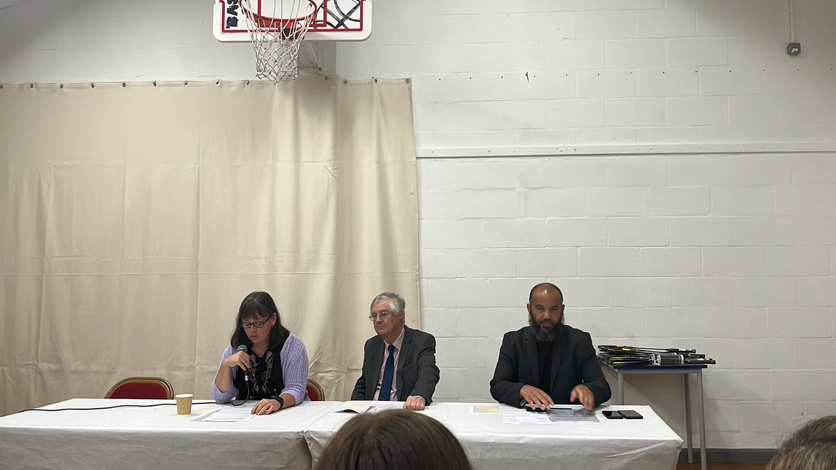 First Minister of Wales visiting  at SRCDC