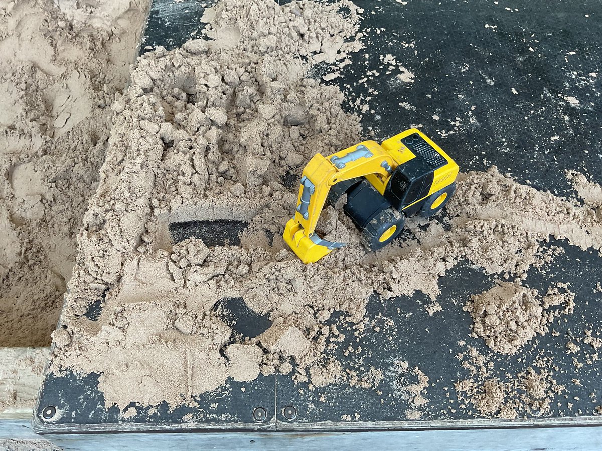 ChildhavenNurs's tweet photo. Our sand area in the nursery garden allows the children to explore on a larger scale.  Moving their full body and using fine motor skills.
They strengthen muscle and help with coordination.
While also being such great fun.
#EarlyYears #EYFS #nurseryschools #sandplay https://t.co/zDXV2Ux7SU
