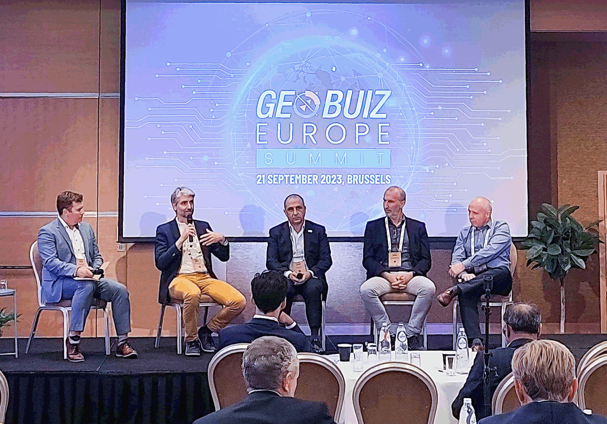 picterra's tweet photo. We won! 🏆 🎉

This week we were thrilled to take part in the #GeoBuiz Europe Summit &amp; honored to have won an Innovation Award for our work on Dataset Recommendation in the @picterra platform 🥳

🙏 @geoworldmedia @EllyPerets @seanwiid @WGICouncil @asterratech @UP42_ @GeospatialM https://t.co/qgxGIklClF