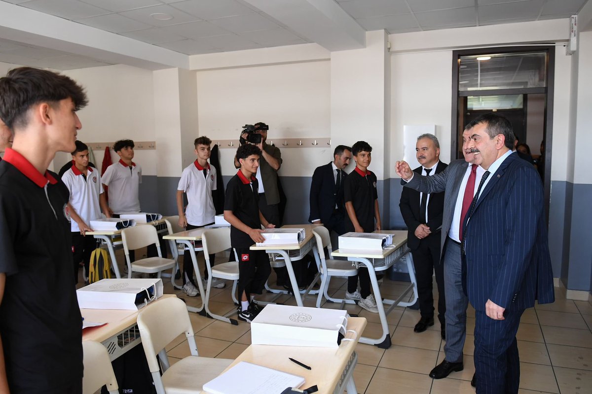 Çocuklarımızın akademik gelişimlerinin yanı sıra psikolojik ve fizyolojik olarakta gelişmelerine katkı sağlamak; sağlıklı ve topluma faydalı bireyler olarak yetişmelerini temin etmek için tüm kurumlarımızla işbirliği içerisinde olacağız. 

Gençlik ve Spor Bakanlığımız ve Türkiye