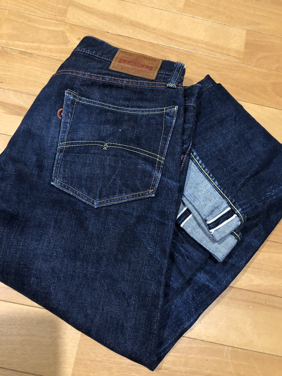 kunn_denim's tweet image. 「ステッチ名鑑」EIGHT-G
部屋履きデニム

緩やかなアーキュエイト調で
ほぼ直線な😆
ダルチザンに近いが雰囲気は別物

#エイトジー
#EIGHTG
#ジャパンデニム
#デニム
#ジーンズ