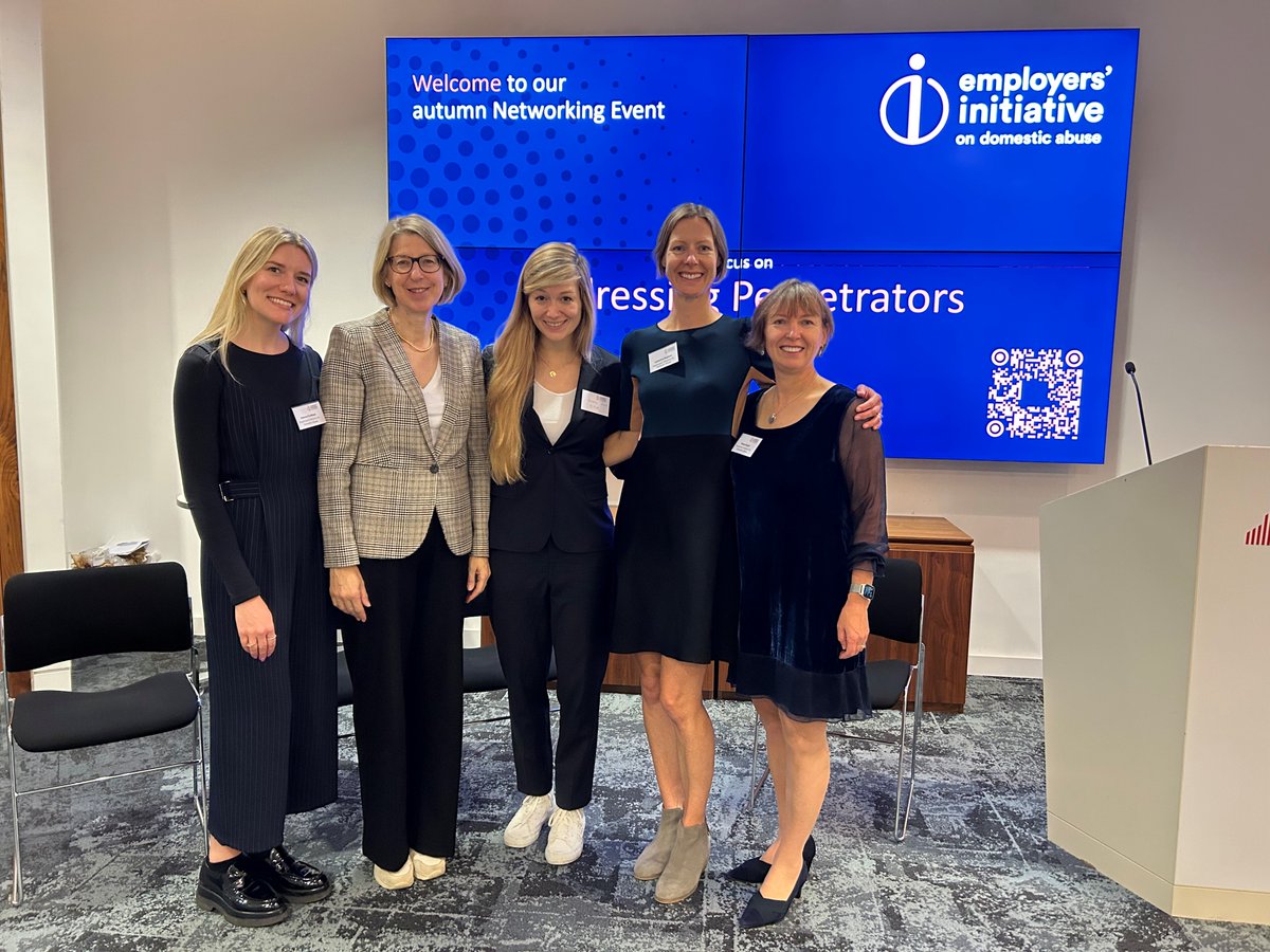 Thank you to all those who attended our Networking Event on addressing perpetrators of #DomesticAbuse yesterday @CushWakeUK 🙏 Great discussions and insights from speakers & participants! - very happy EIDA team with Chair of Trustees @SNewtonUK @SusanBright_ @kristin_thue