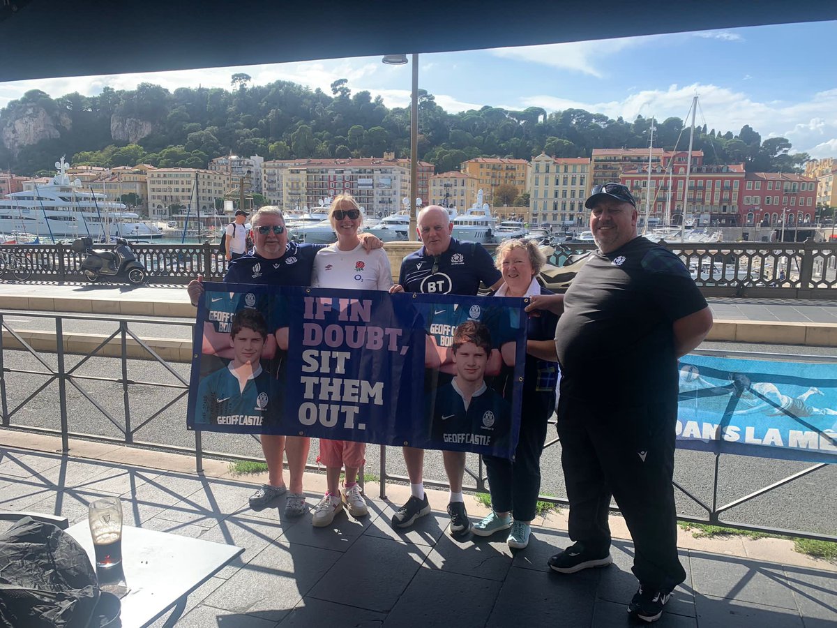 peterrobinson86's tweet photo. #BensBanner     
Folks all we want to do is raise awareness and help Educate the #RugbyFamily on Concussion/Brain Injury in memory of our beloved son Benjamin.

Ben only managed 1 Rugby tour he loved the experience on and off the field.

Know the score 👍

https://t.co/XyIjbgcfI2 https://t.co/VzoNWz4IB2