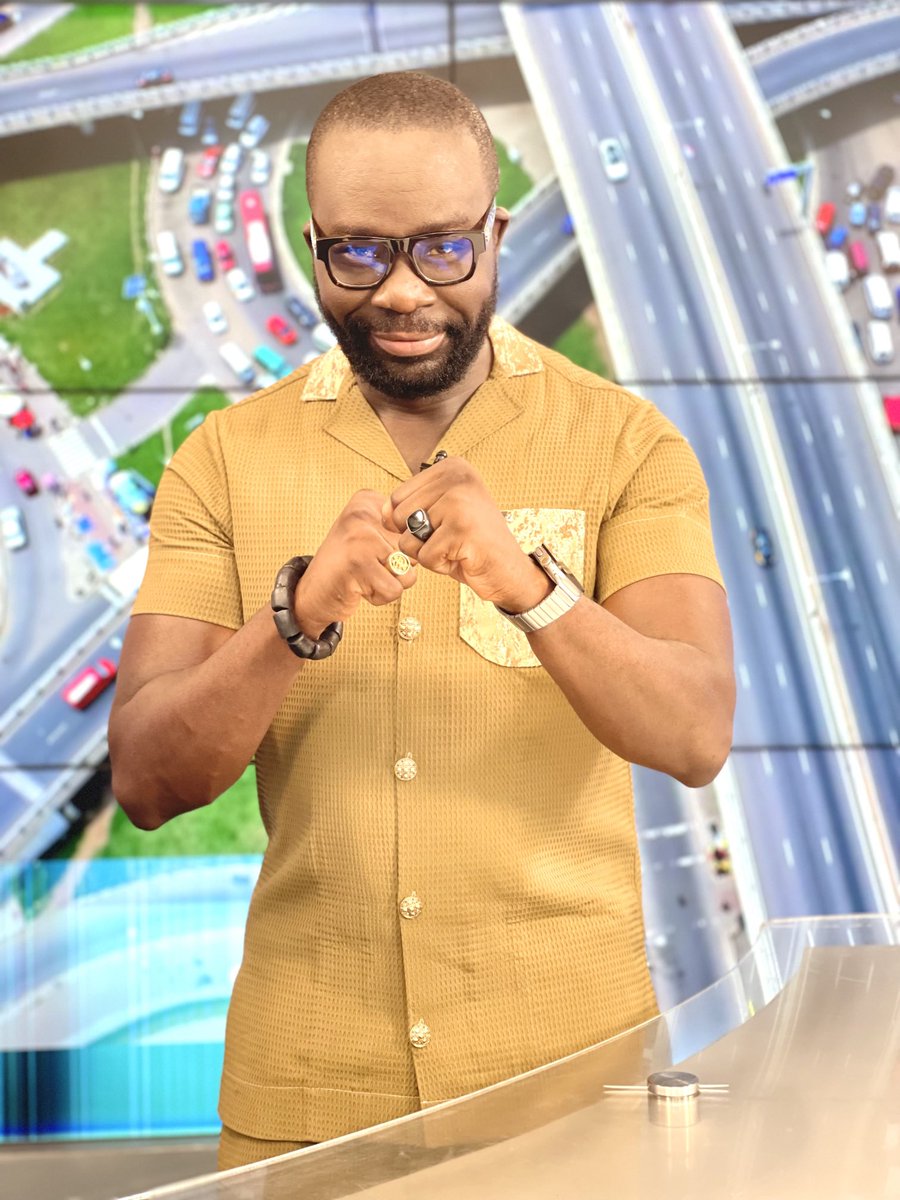 BenjaminAkakpo3's tweet photo. Y’all ready for me?😎

I’m in #BoxingMode this morning as I serve you my #BluntThoughts titled: “A Muzzled Democracy and a Puzzled Population: How Things have Fallen Apart in Ghana!”🥊 💣🔥

Join us on the #AMShow as we go in hard - #ForGodAndCountry!🇬🇭🙌🏾

#JoyNews https://t.co/YWtPWE2dHv