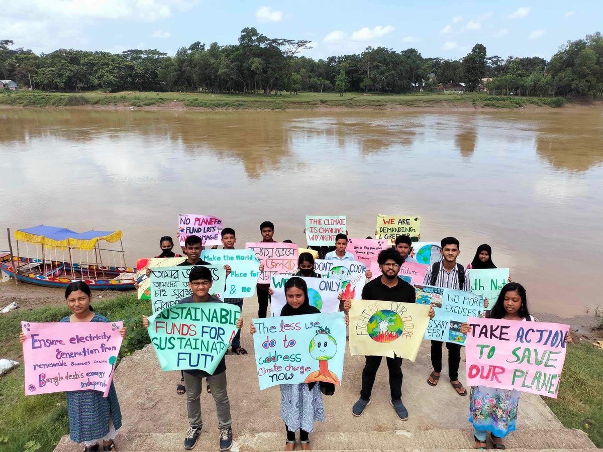Zipat_YN's tweet photo. “We live in a strange world where children must sacrifice their own education in order to protest against the destruction of their future. Where the people who have contributed the least to this crisis are the ones who are going to be affected the most.”
#FF4F 🇧🇩
 @GretaThunberg https://t.co/TuAuDeQYSz