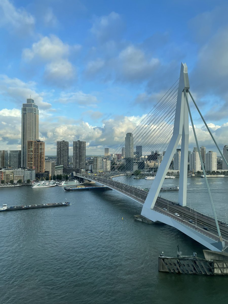 voshans's tweet photo. Room with a view…
#Rotterdam, vrijdag 22 september 2023 om 08.30 uur (#NHow Hotel) #CameraJapan https://t.co/ZAEJ4vbqTD