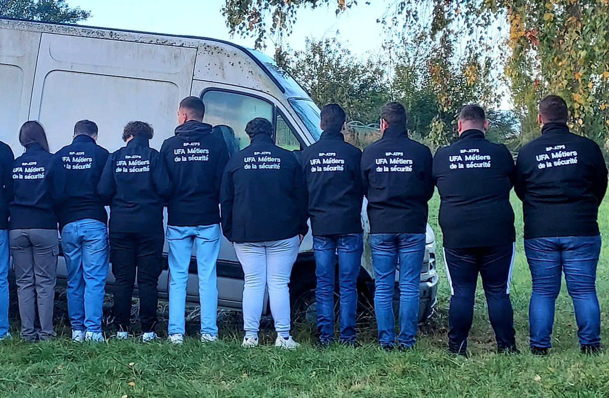 LpMorette's tweet photo. Distribution des tenues professionnelles aux apprentis BP
@acnancymetz @education_gouv @agnesmitzner2 @JacquesLamas https://t.co/8auUgLSPZi