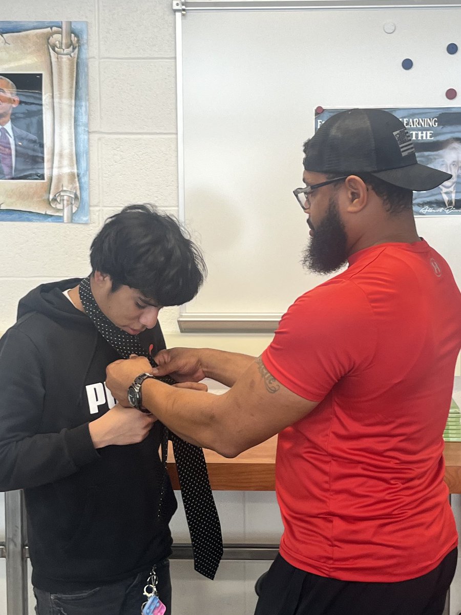 WoodlawnHS_BCPS's tweet photo. Thank you to the staff who supported our CTE students today, ensuring each student learned how to tie a necktie in preparation for our Dress for Success days.  Kudos to Ms. France for creating the opportunity to collaborate and connect.  ⁦@KHarrisSimms⁩ https://t.co/gzinG05XZf