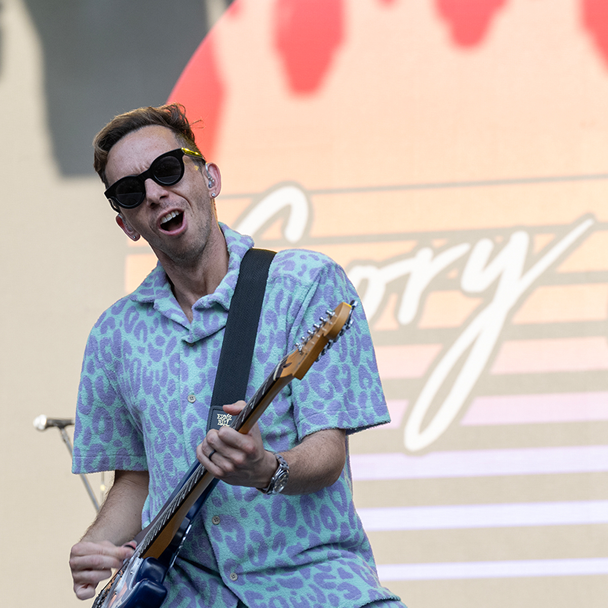 Die Gitarrensolos von Cory Wong  und seine großartige Band brachten viel gute Laune auf den Schlossplatz 📷
📷: Reiner Pfisterer
#corywong #jazzopenstuttgart #jazzopen #festival #music #concert #live
