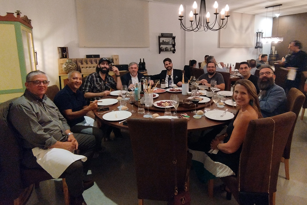 CasaTabaco's tweet photo. 🌟🍂❤️‍🔥 En esta época dorada que nos permite disfrutar de los mejores tabacos premium del mundo, hemos logrado reunir a las superestrellas de la industria en un evento excepcional y único en España.

Tenemos muuuuuuchas cosas que contaros en los próximos días, ¡estad atentos! 🥰😎 https://t.co/n5vft9RiQ9