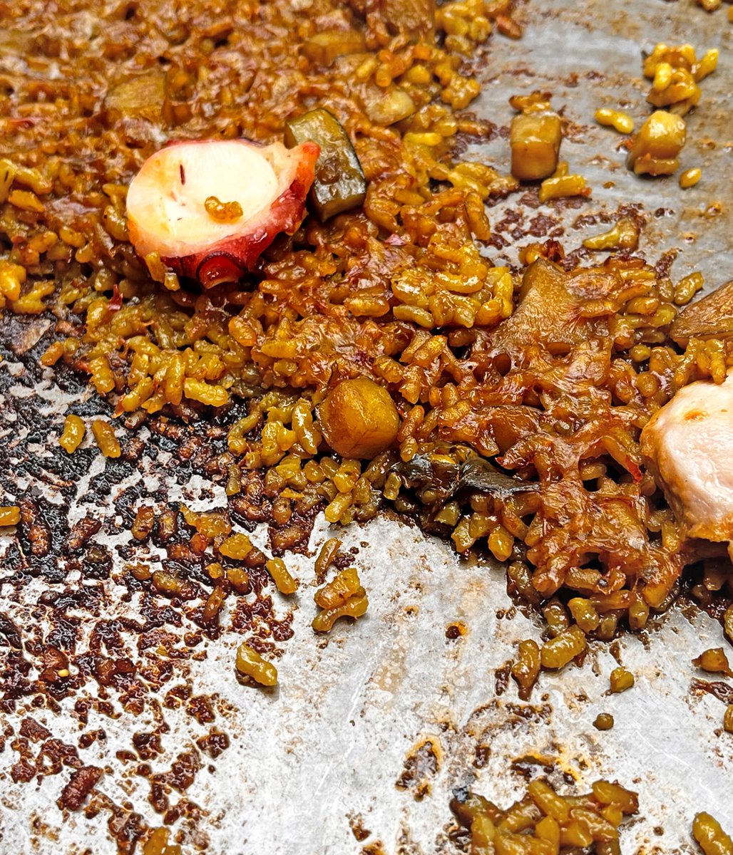PosidoniaJavea's tweet photo. Comer arroz es una delicia, del principio hasta el final cuando llegas al Socarrat 🥘🧡
#restauranteposidonia #paellasyarroces #paellas #socarrat #gastronomiavalenciana #gastronomiamediterranea  #restaurantesenjavea #playadelarenaljavea #mediterraneandiet #grupolafontana https://t.co/vZGQQ2x3Wa