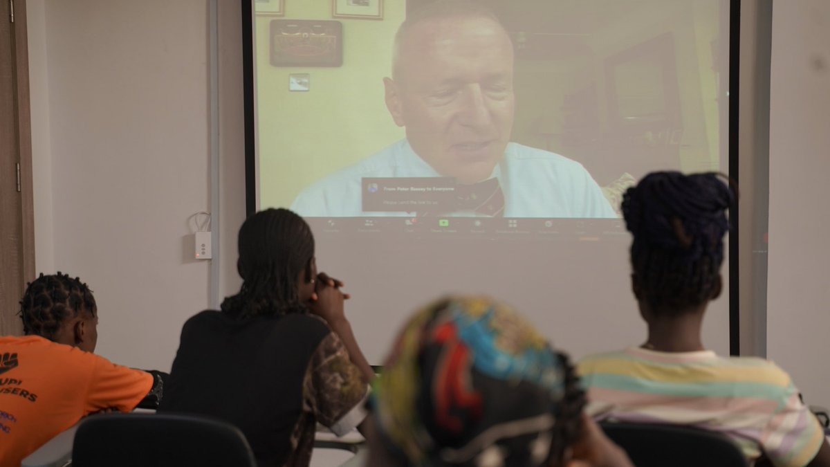 London Academy Business School tweet media
