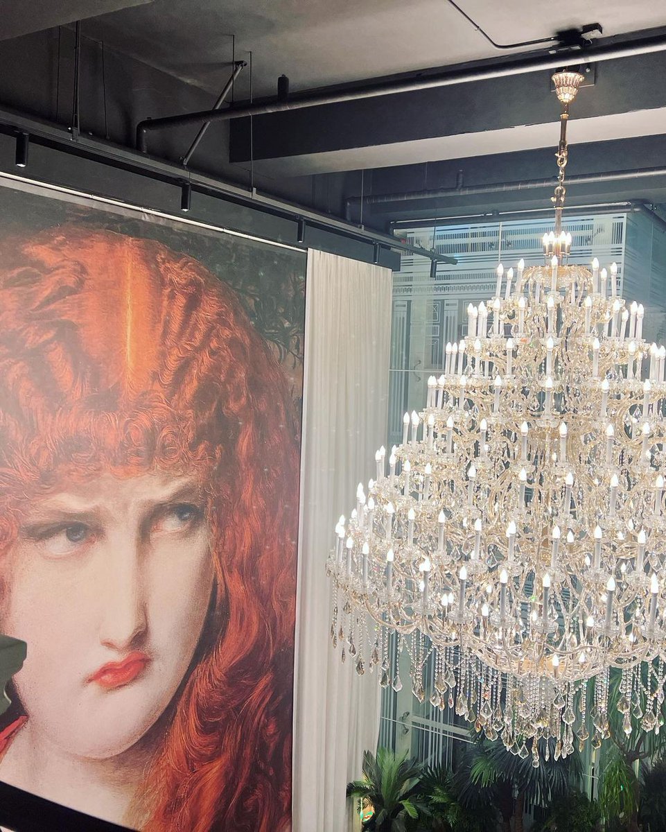 brituroman's tweet photo. 清潭にあるレストラン【Mememi Garden】は韓国で1��大きなシャンデリアのあるレストラン✨数々の韓国スターの方々が訪れていることでも有名です✨おいしいイタリアンに感激💕チョコレートのジェラートは今まで食べた中で1番濃厚でした…🇮🇹🍫✨
1階にはカフェもあるよ🤍

#アフタヌーンティー
#思い出 https://t.co/ifLqsWukhj
