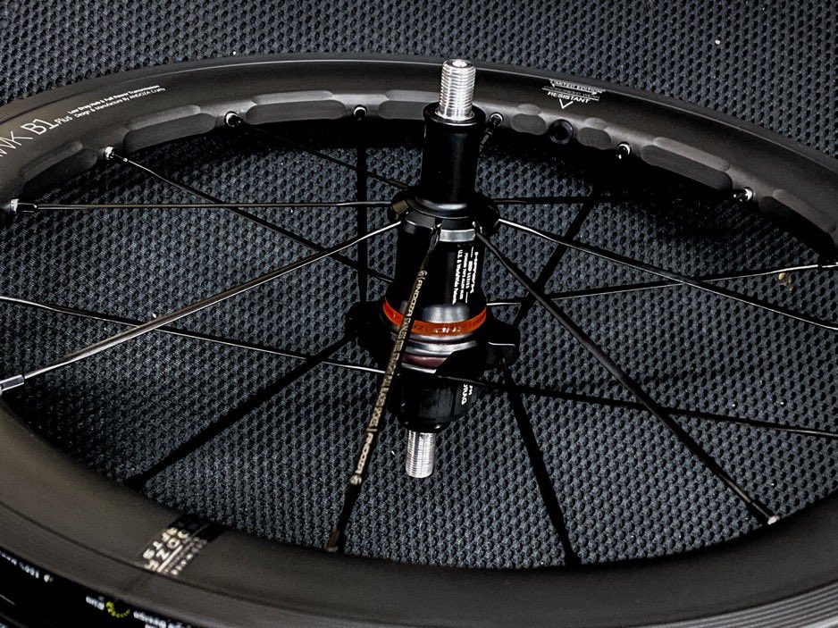 andozacrafts's tweet photo. Thank you for sharing the photos,  these photos show Design can make things better, and black can make things more mysterious and  attractive ,Customized Hawk B1plus Pro Black Edition with Matt carbonized black grey rims with advanced 3D milling tech, tubeless ready wheel system https://t.co/OcQP6SugEc