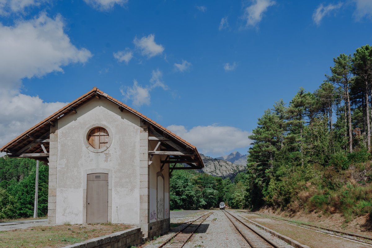 Ekweekly mit Bildern von Korsikas magischer Inselbahn (Bericht folgt)