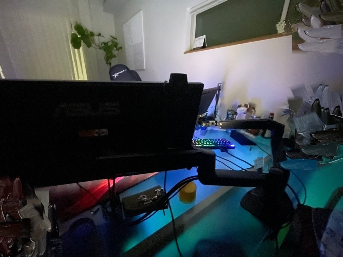 *❅·̩͙ tweet media