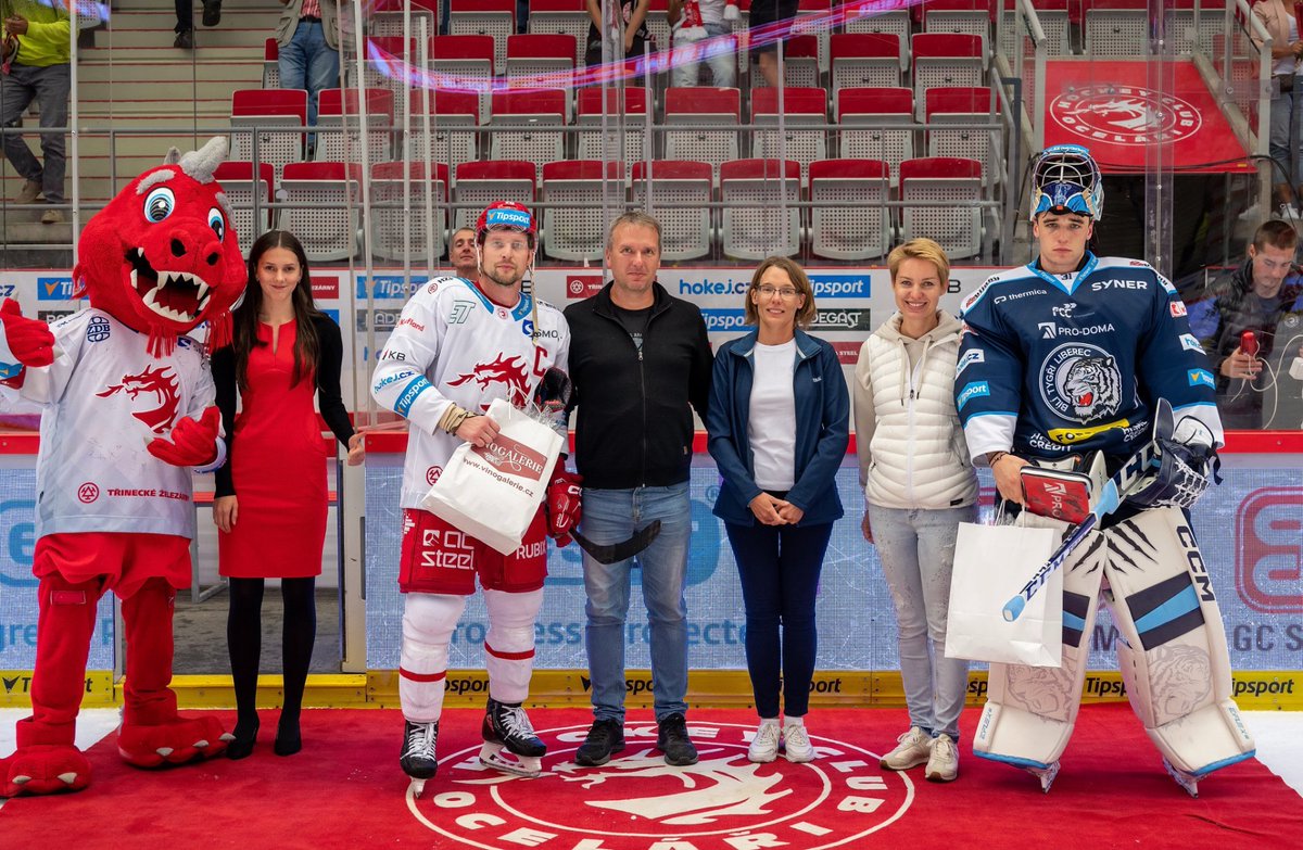 btwmariah's tweet photo. Jako hráče utkání jsme ve 3. extraligovém kole jako @RadiozurnalS vybrali kapitána Třince Petra Vránu (i když Marko Daňo dal dva góly) a mladého brankáře Liberce Daniela Krále... https://t.co/WbwaPijOka