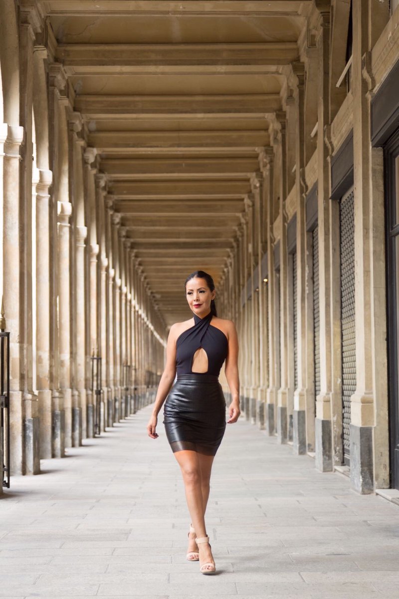 NatashaFonte's tweet photo. Falda en cuero troquelado, body Saskia
.
.
.

#dress
#moda
#natashafonte
#fashion
#ethicalfashion
#fashiondesigner https://t.co/hCMs6hjACs