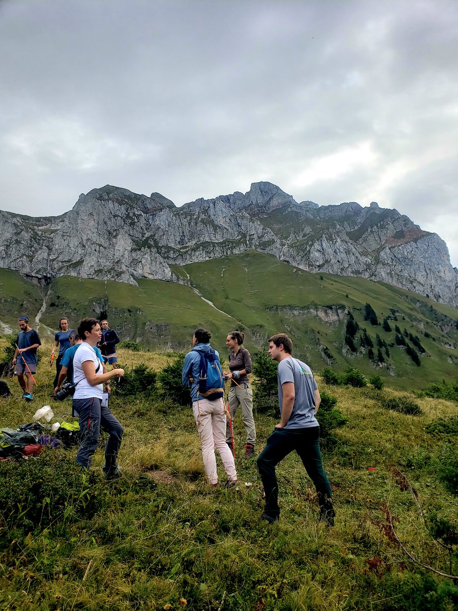 Nous sommes tout contents de vous présenter le dernier né des transects ORCHAMP. Il est localisé dans le magnifique massif du Chablais, au dessus du lac Léman. Merci à <a href="/ChablaisGeoparc/">Amélie Giroux // SIAC</a> pour le coup de main à l'installation! Rdv l'année prochaine pour les premières observations!